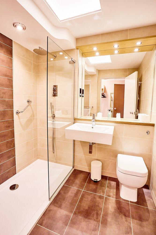 Abbotsford Hotel Дамбартон Экстерьер фото